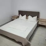 招待所 Zapp House 科斯蒂内什蒂