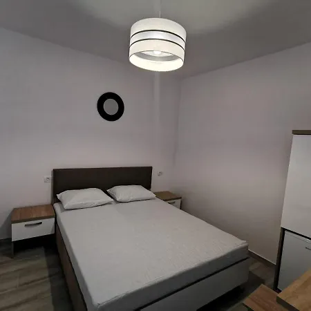 Zapp House Pensión Costinesti