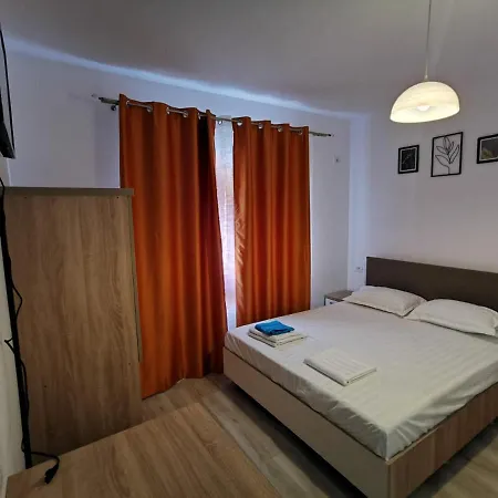 Pensión Zapp House 3*