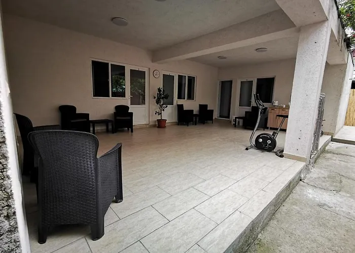 Zapp House Pensión Costinesti